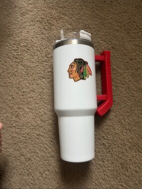 White Travel Tumbler with Red Handle and Team Logo Chicago Blackhawks